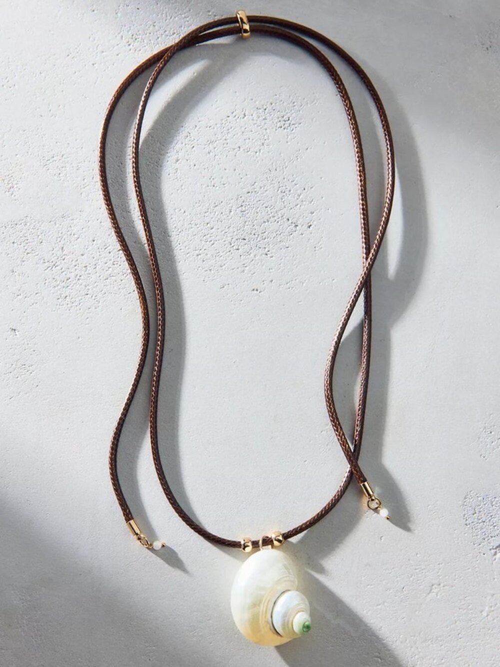UO Bermuda Pendant Corded Necklace with White Shell